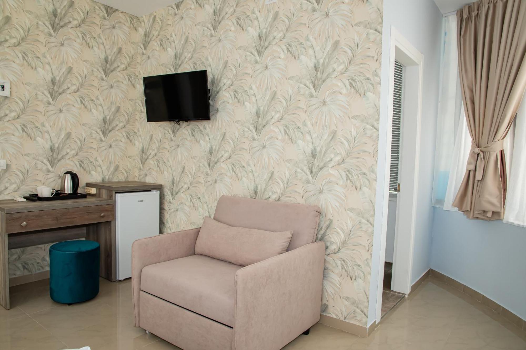 Alv Rent Rooms Vlore Luaran gambar