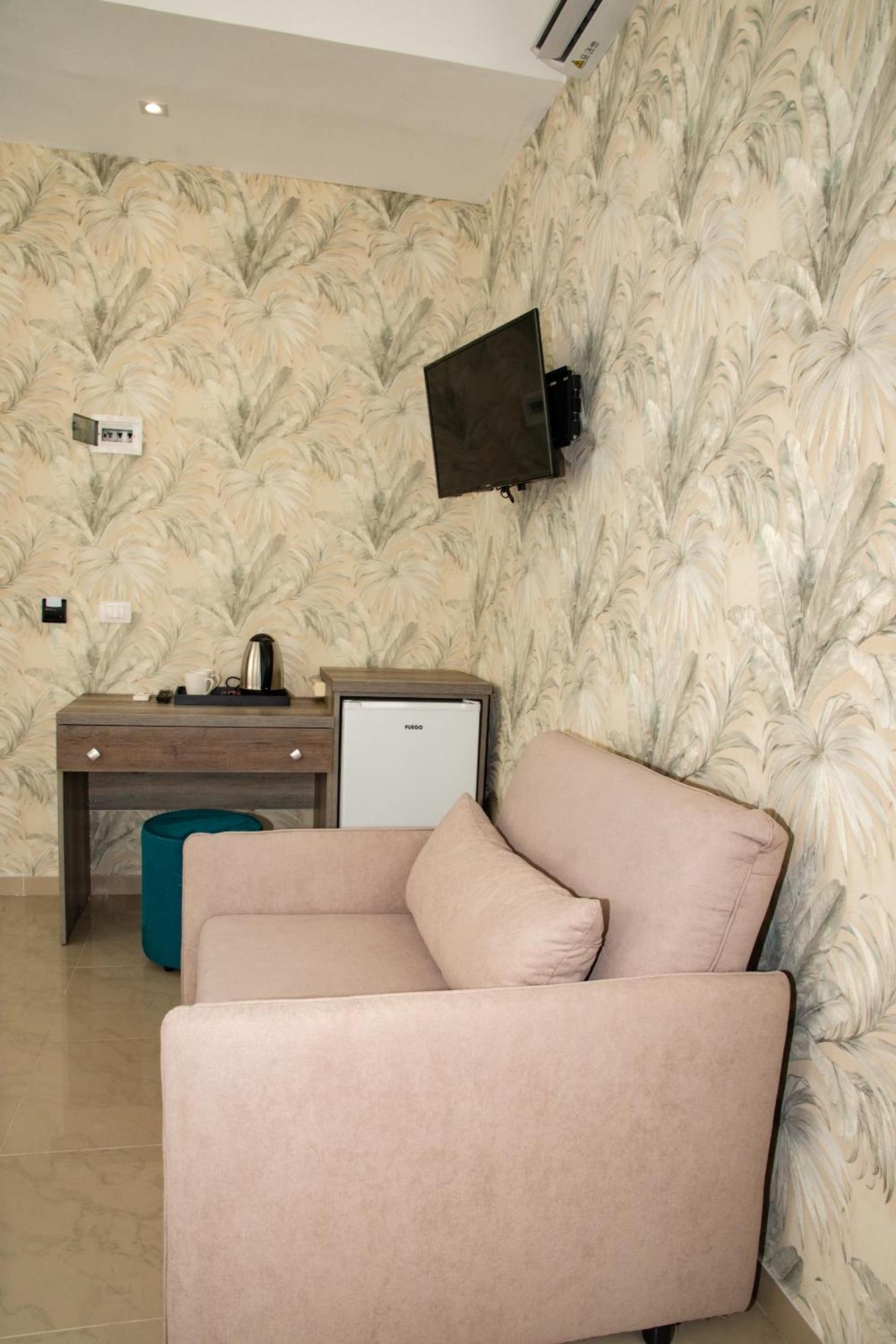 Alv Rent Rooms Vlore Luaran gambar