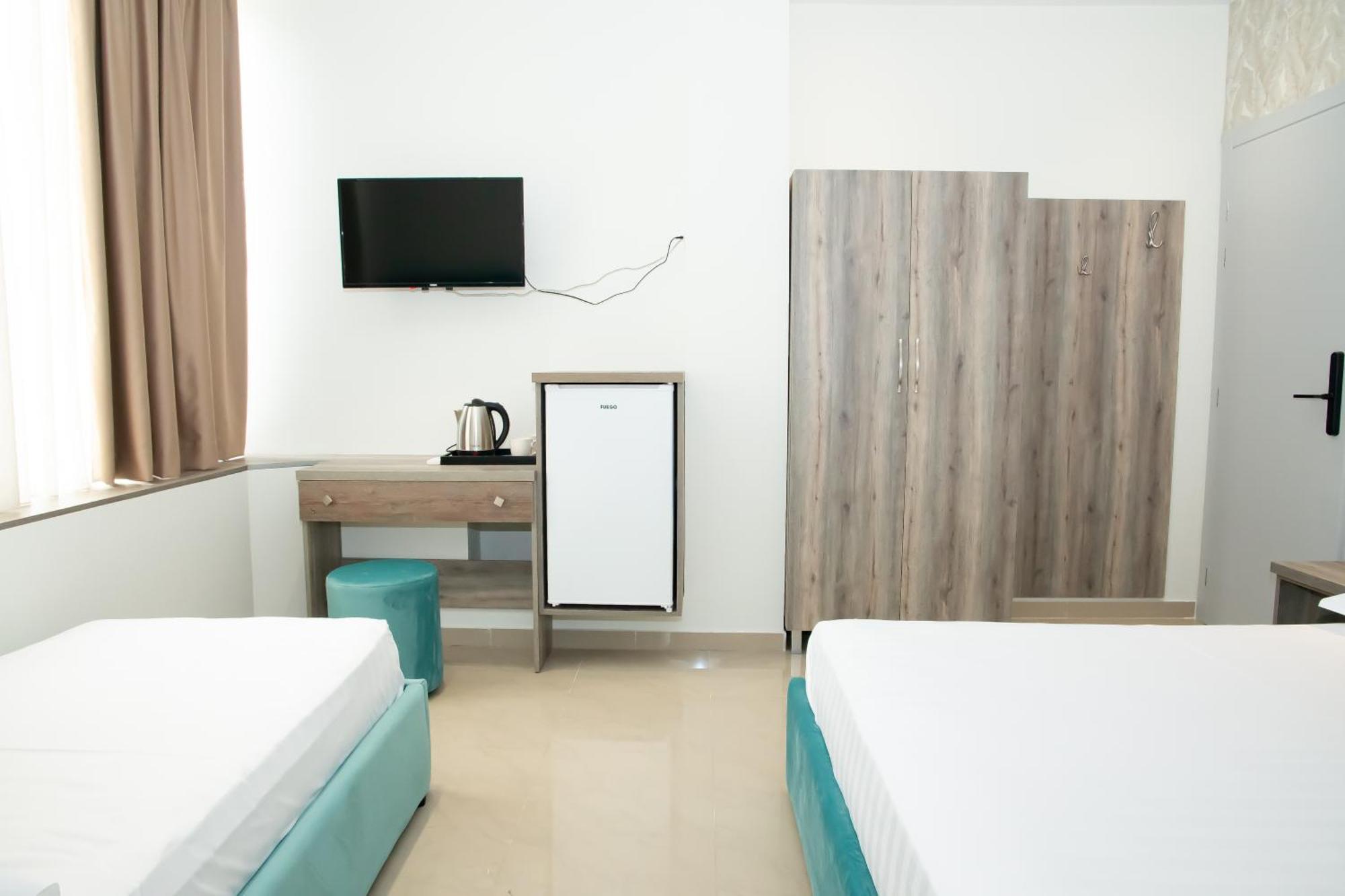 Alv Rent Rooms Vlore Luaran gambar