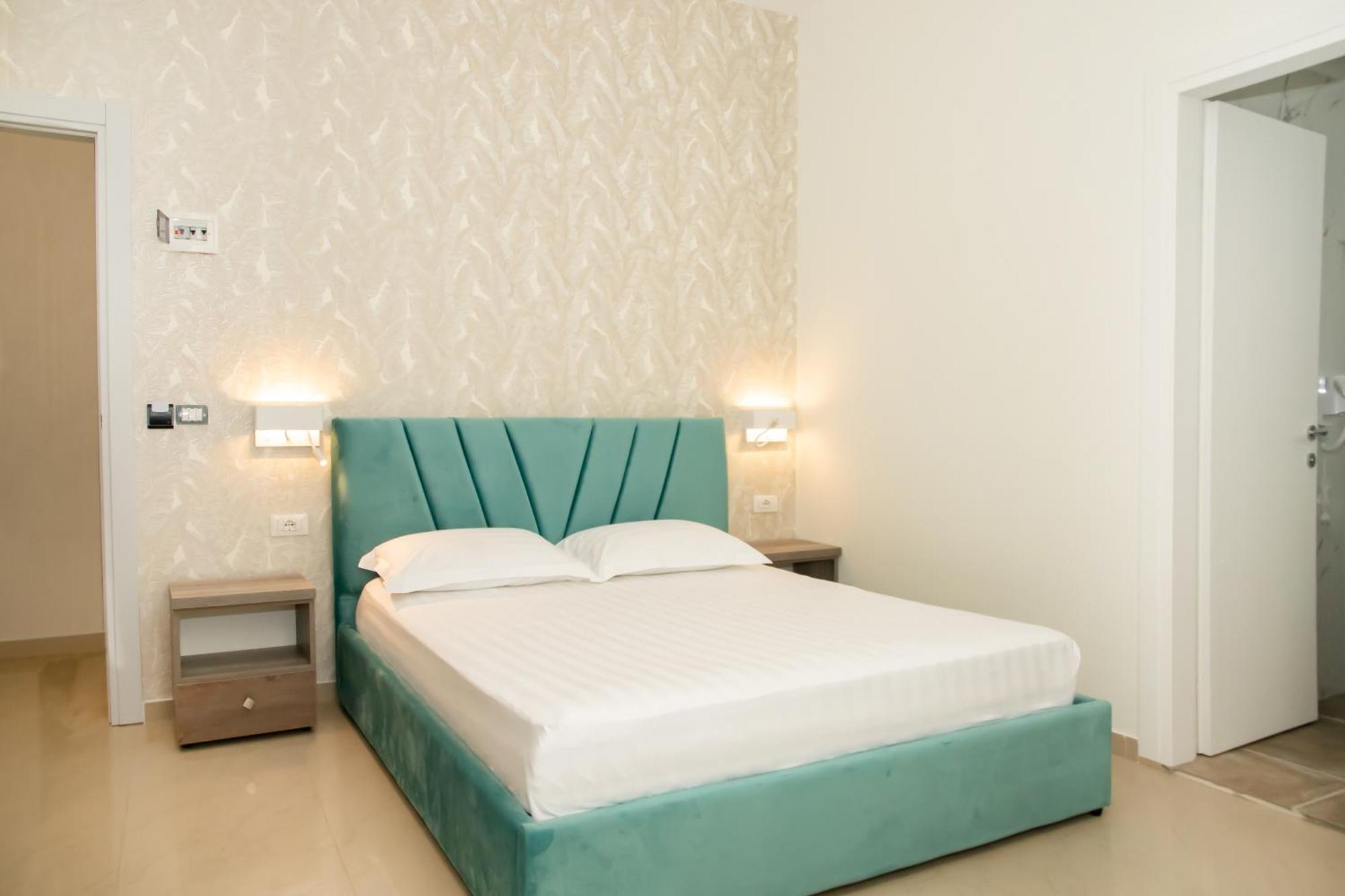 Alv Rent Rooms Vlore Luaran gambar